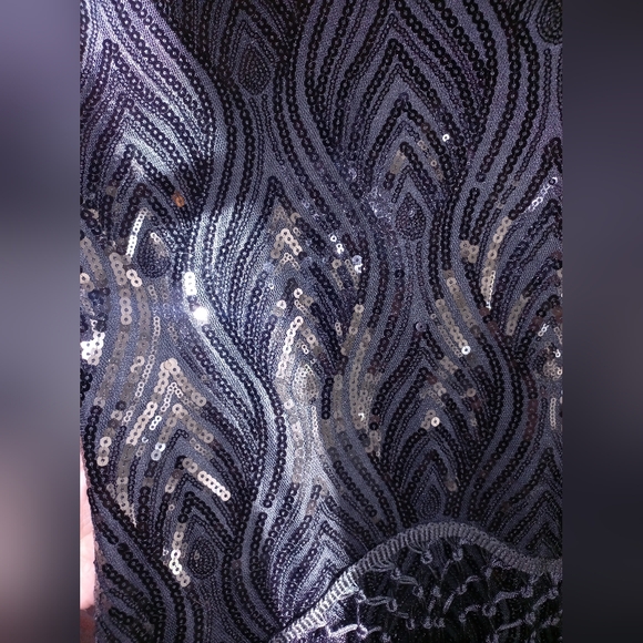 Black dress - Picture 2 of 5